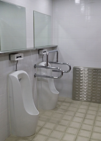 화장실 큐비클 칸막이