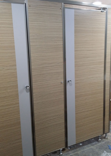화장실 큐비클 칸막이
